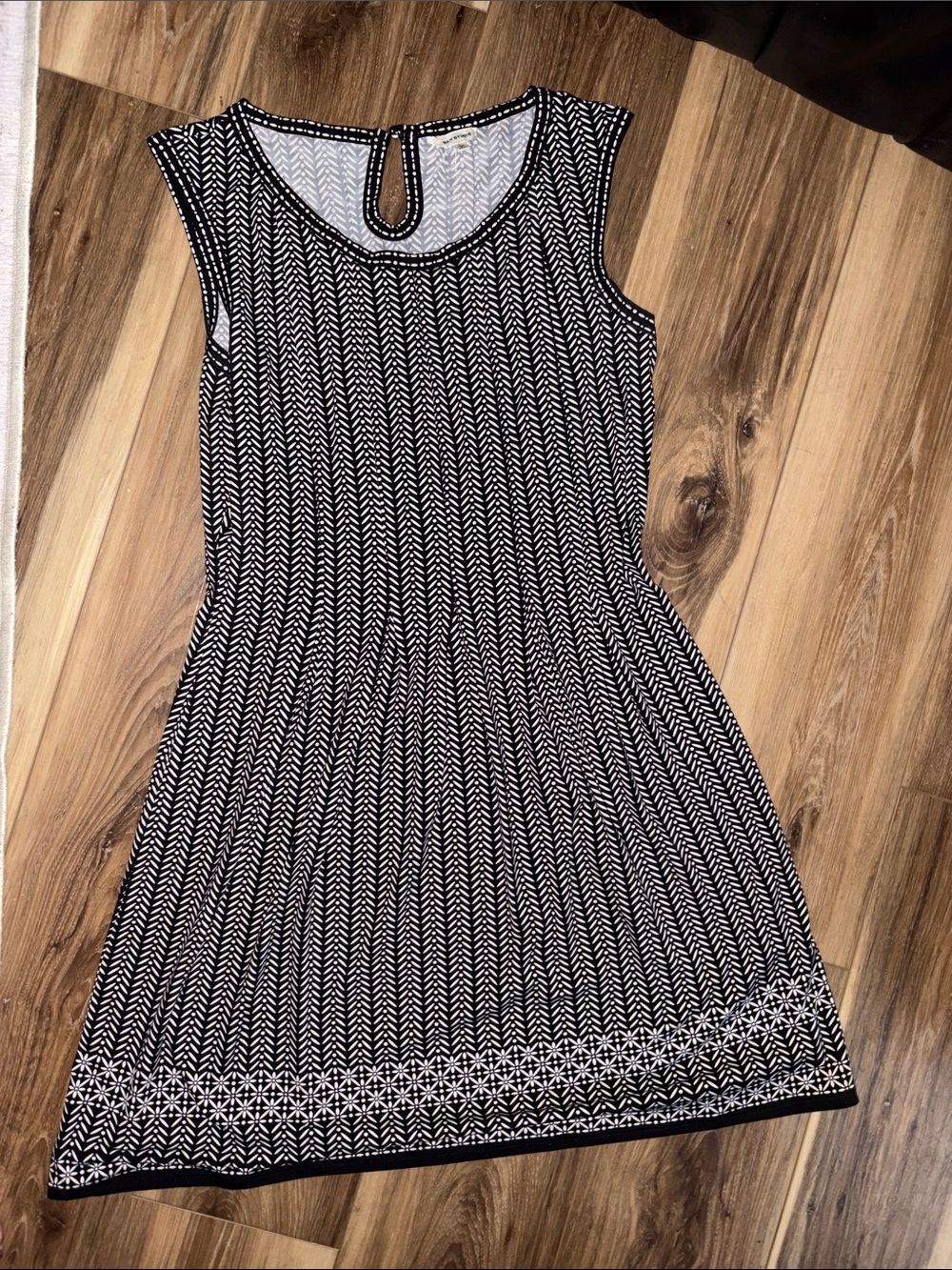 Max Studio Black and White Geometric Knit Dress